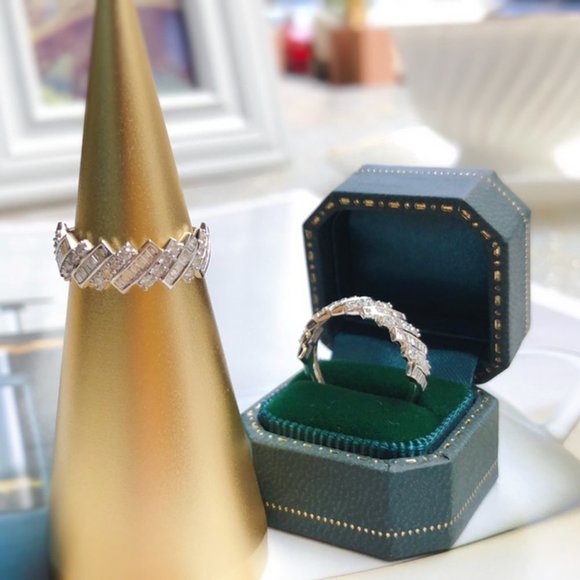 💥Shiny Bride Princess Round Cut Zircon Eternity Wedding Bands Ring,UNVN12498 - Picture 5 of 6